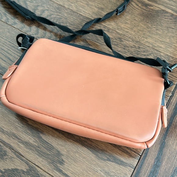 Ucon Acrobatics purse - Picture 5 of 6